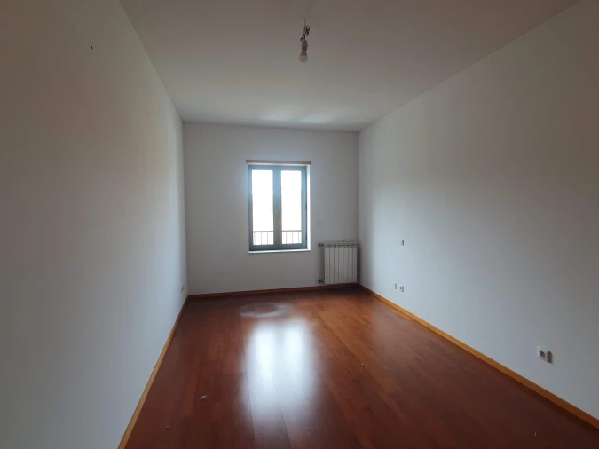 Apartamento T3 para Venda em Oliveira do Douro Foto 12