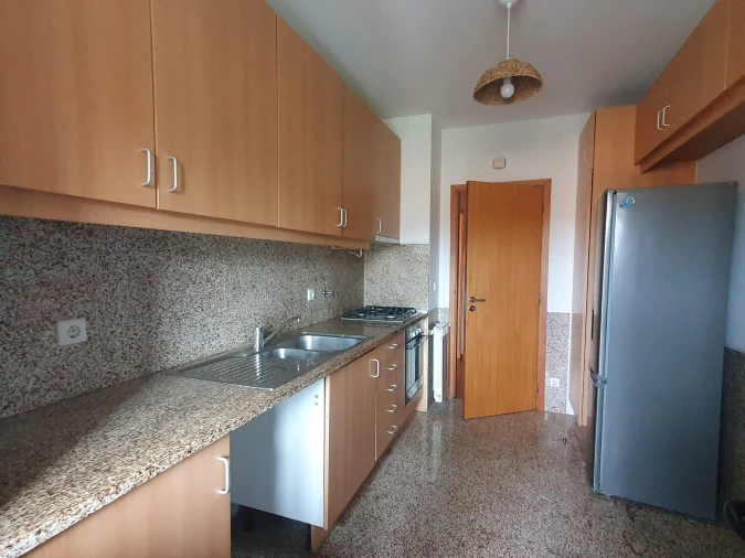 Apartamento T3 para Venda em Oliveira do Douro Foto 7