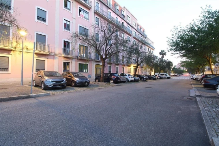 Apartamento T3 para Venda em Oliveira do Douro Foto 14