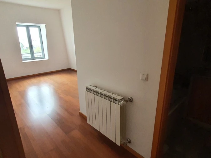 Apartamento T3 para Venda em Oliveira do Douro Foto 6