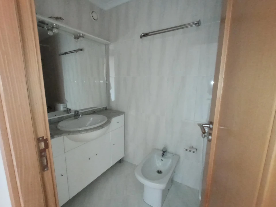Apartamento T1 para Venda em Paranhos Foto 17