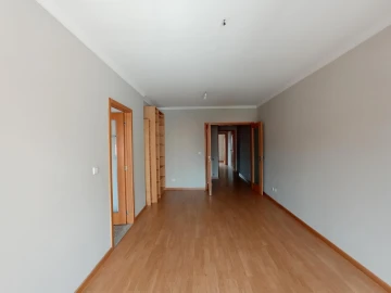 Apartamento T1 para Venda em Paranhos