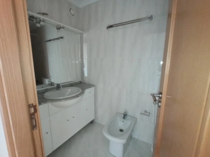 Apartamento T1 para Venda em Paranhos Foto 17