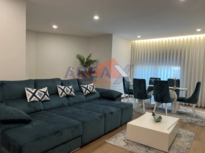 Apartamento T2 para Venda em O. Azeméis, Riba-Ul, Ul, Macinhata Seixa, Madail