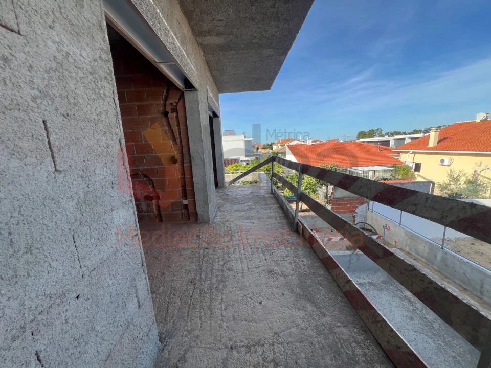 Moradia T4 para Venda em Fernao Ferro Foto 21