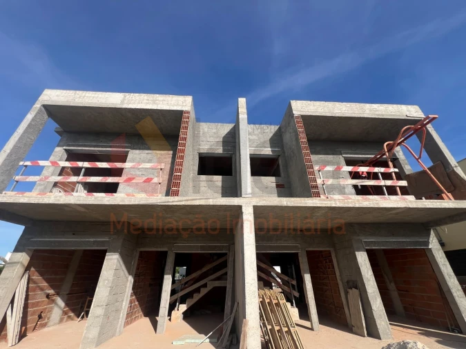 Moradia T4 para Venda em Fernao Ferro Foto 3