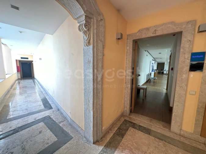 Escritório para Arrendamento em Lumiar Foto 12