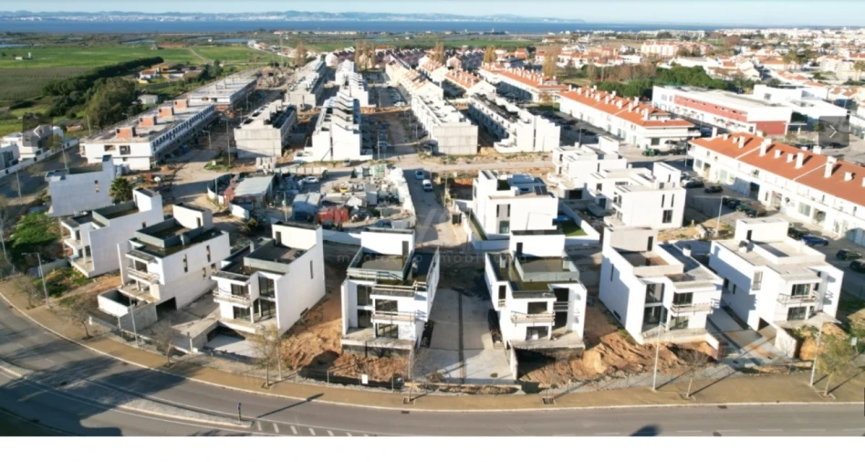 Moradia T4 para Venda em São Francisco Foto 3