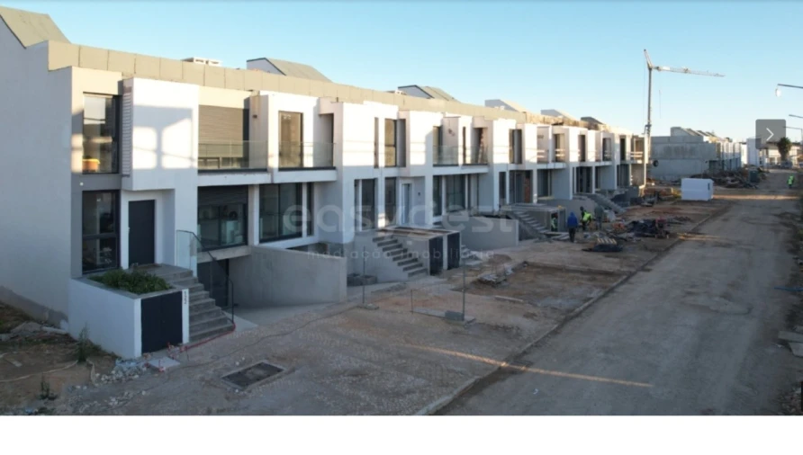 Moradia T4 para Venda em São Francisco Foto 5