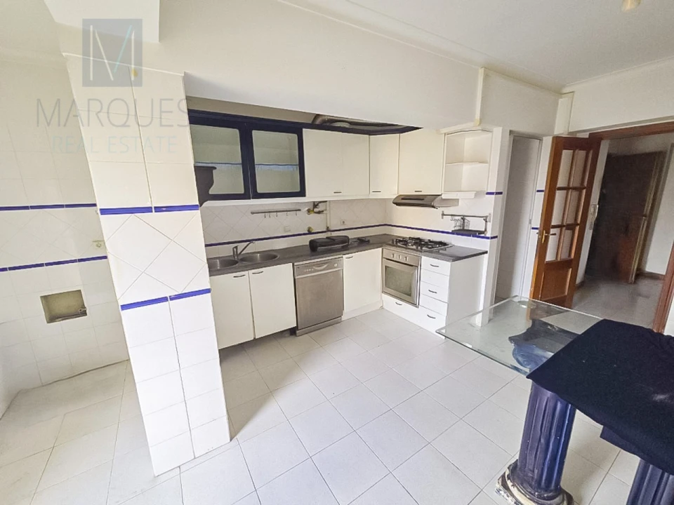 Apartamento T3 para Venda em Carregado e Cadafais Foto 1