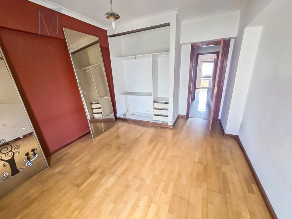 Apartamento T3 para Venda em Carregado e Cadafais Foto 11