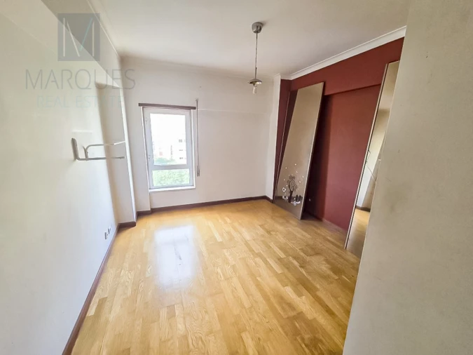 Apartamento T3 para Venda em Carregado e Cadafais Foto 12