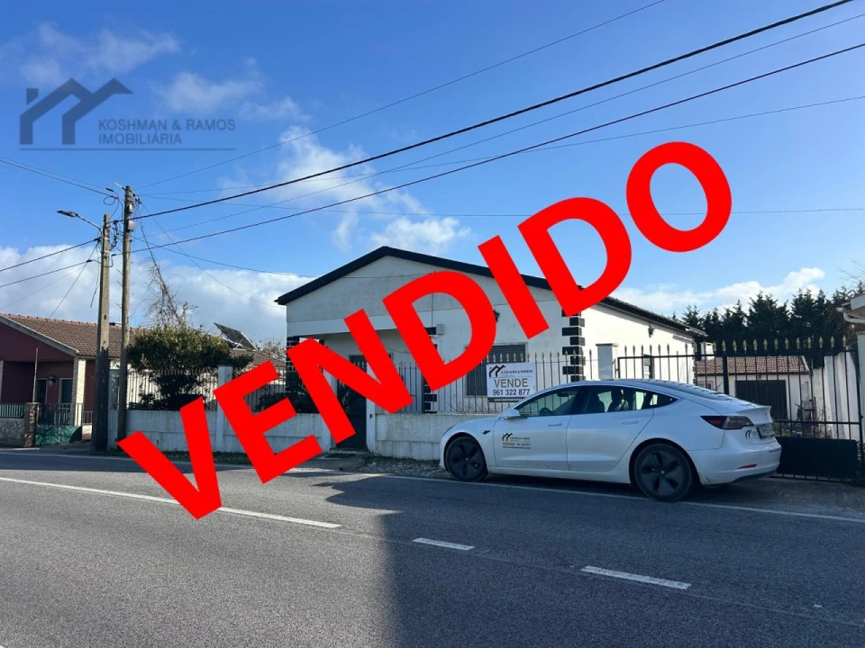 Moradia T3 para Venda em A dos Cunhados e Maceira Foto 1