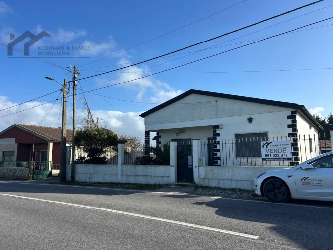 Moradia T3 para Venda em A dos Cunhados e Maceira Foto 1