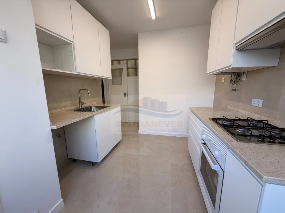 Apartamento T3 para Venda em Águas Livres Foto 8