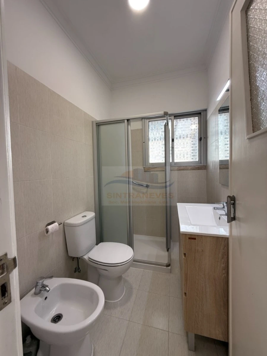 Apartamento T3 para Venda em Águas Livres Foto 18