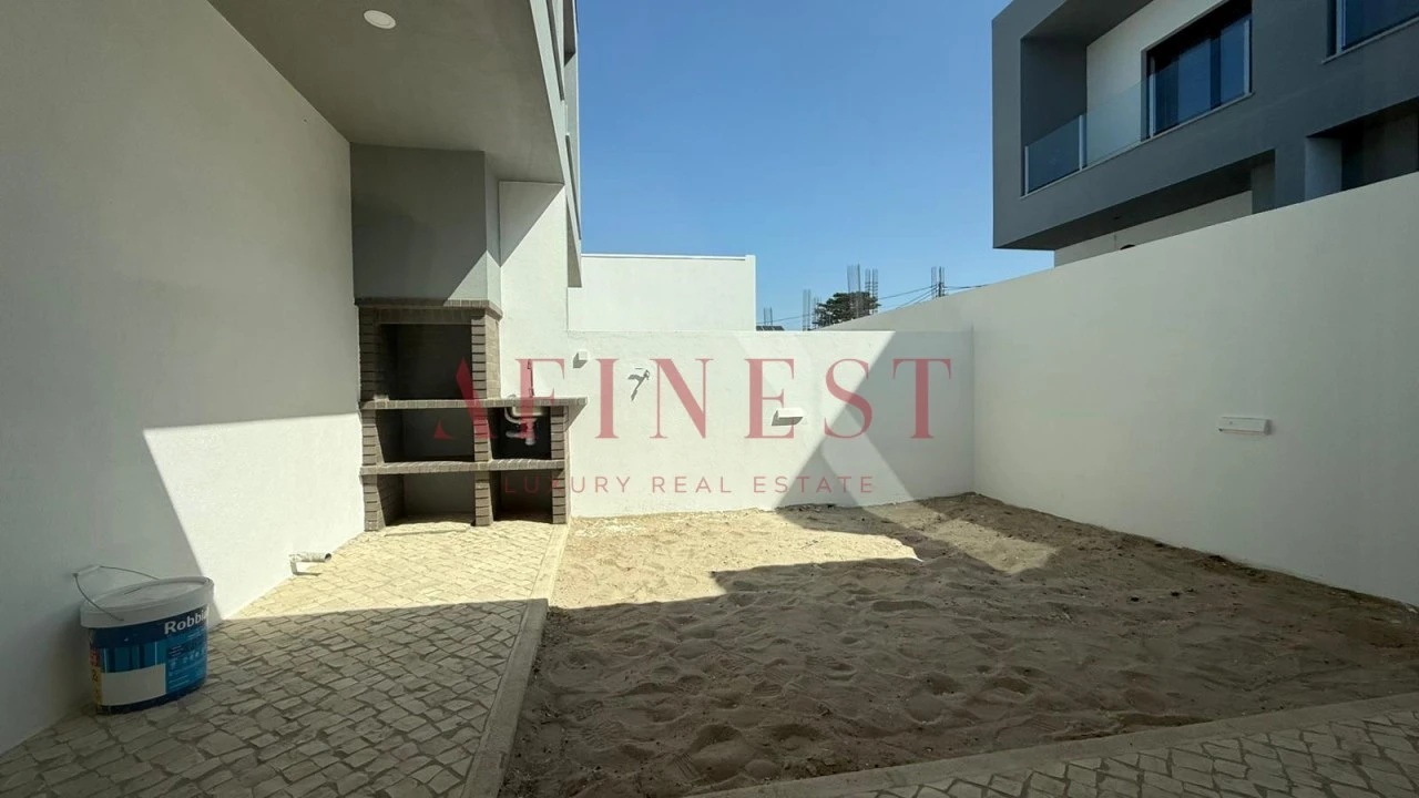 Moradia T3 para Venda em Fernao Ferro Foto 32