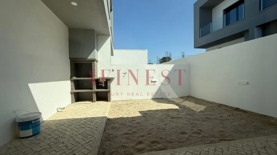 Moradia T3 para Venda em Fernao Ferro Foto 32