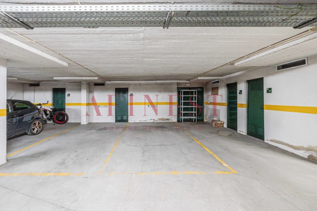 Apartamento T3 para Arrendamento em Santa Maria e São Miguel, São Martinho, São Pedro Penaferrim Foto 51