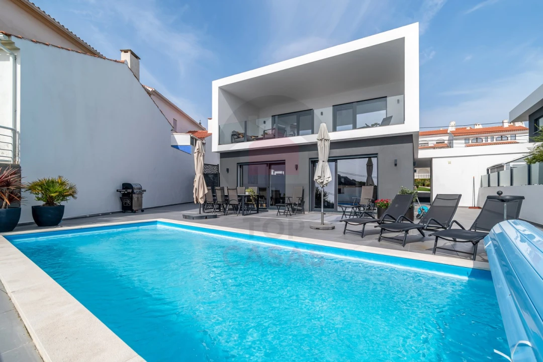 Moradia T4 para Venda em Foz do Arelho Foto 1