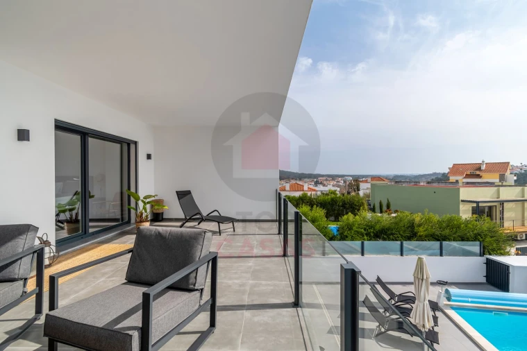 Moradia T4 para Venda em Foz do Arelho Foto 32