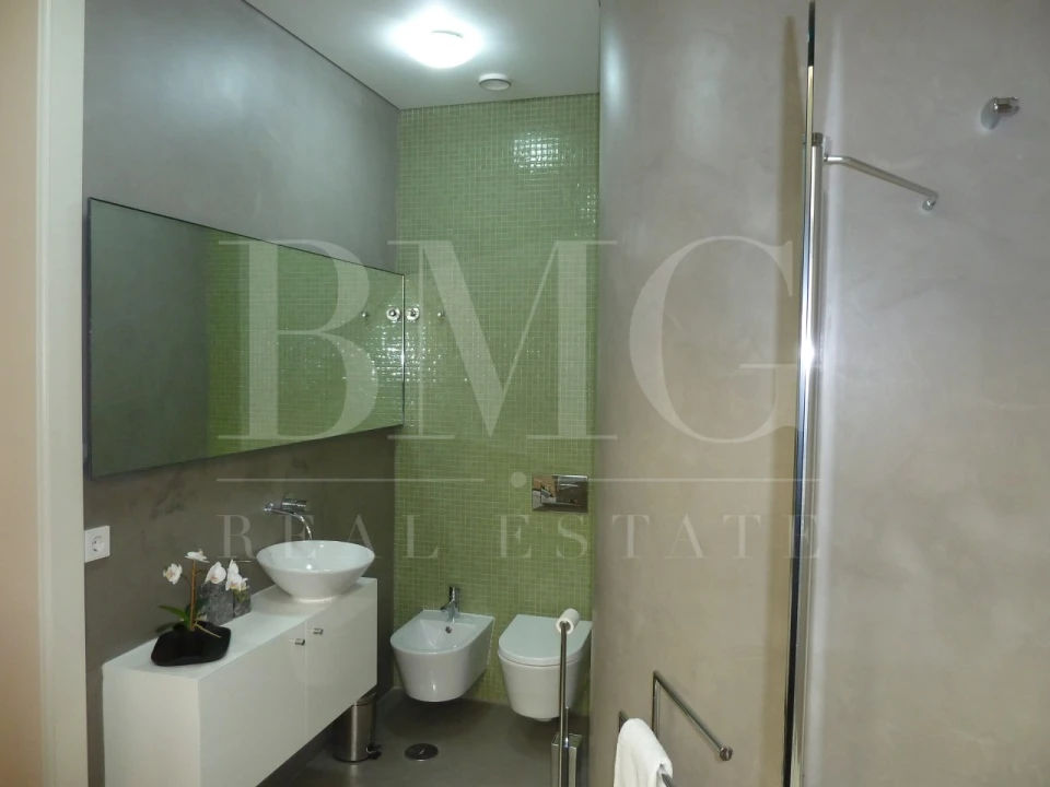 Apartamento T1 para Arrendamento em Misericórdia Foto 17