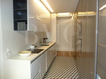 Apartamento T1 para Arrendamento em Misericórdia