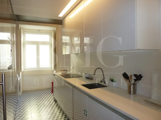 Apartamento T1 para Arrendamento em Misericórdia Foto 8