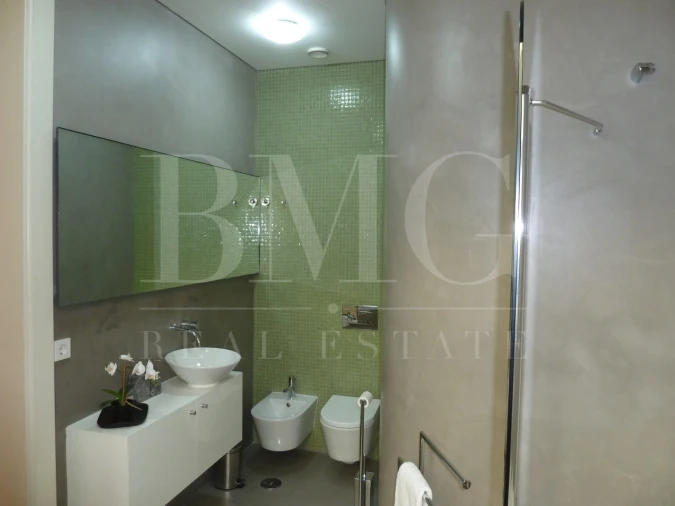 Apartamento T1 para Arrendamento em Misericórdia Foto 17