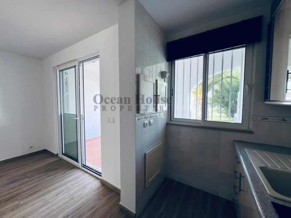 Moradia T2 para Venda em Quarteira Foto 10