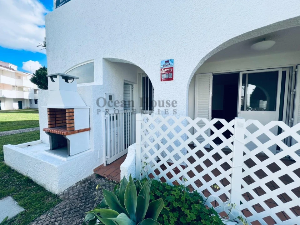 Moradia T2 para Venda em Quarteira Foto 2