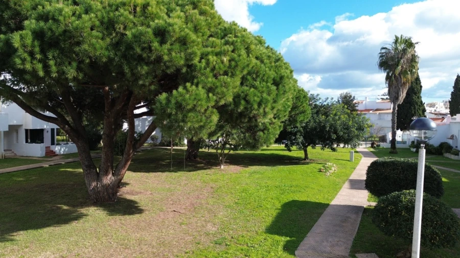 Moradia T2 para Venda em Quarteira Foto 24