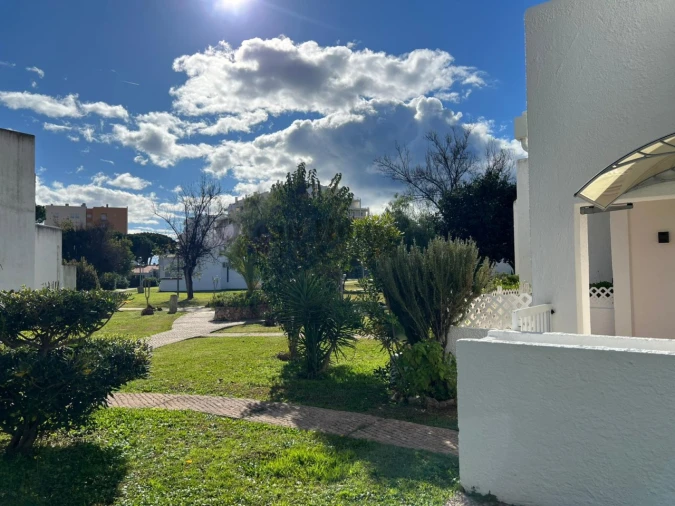 Moradia T2 para Venda em Quarteira Foto 23