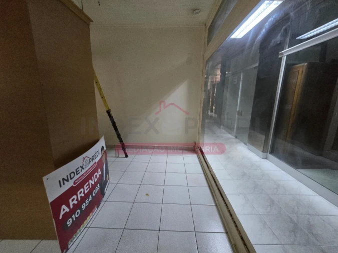 Loja para Arrendamento em Buarcos Foto 2