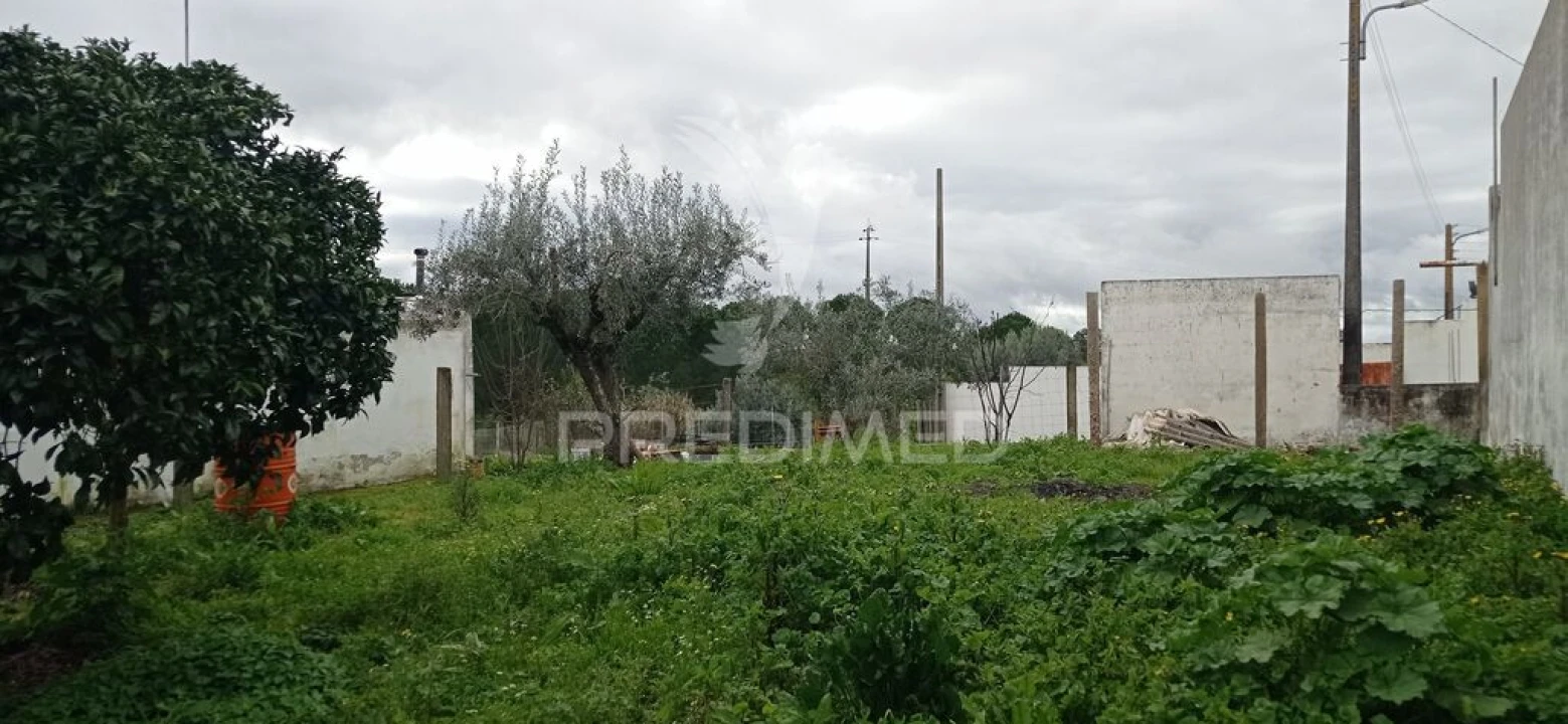 Moradia T2 para Venda em Aldeia Velha Foto 17