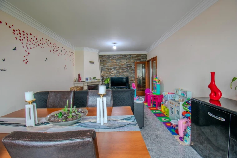 Apartamento T2 para Venda em Folgosa Foto 4