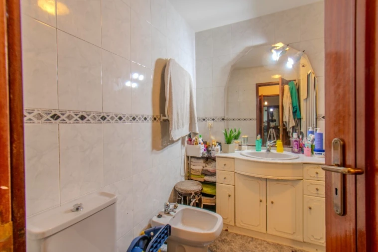 Apartamento T2 para Venda em Folgosa Foto 12