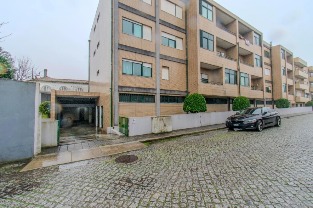 Apartamento T2 para Venda em Folgosa Foto 18