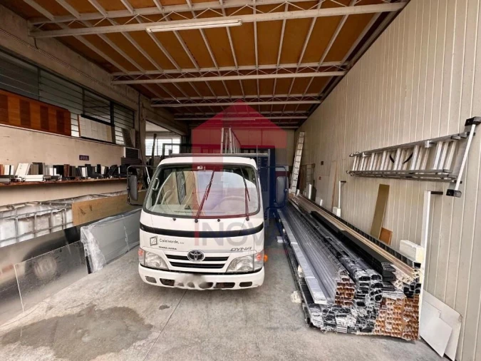 Armazém para Venda em Vila Verde e Barbudo Foto 17