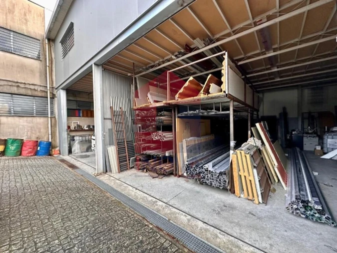 Armazém para Venda em Vila Verde e Barbudo Foto 22