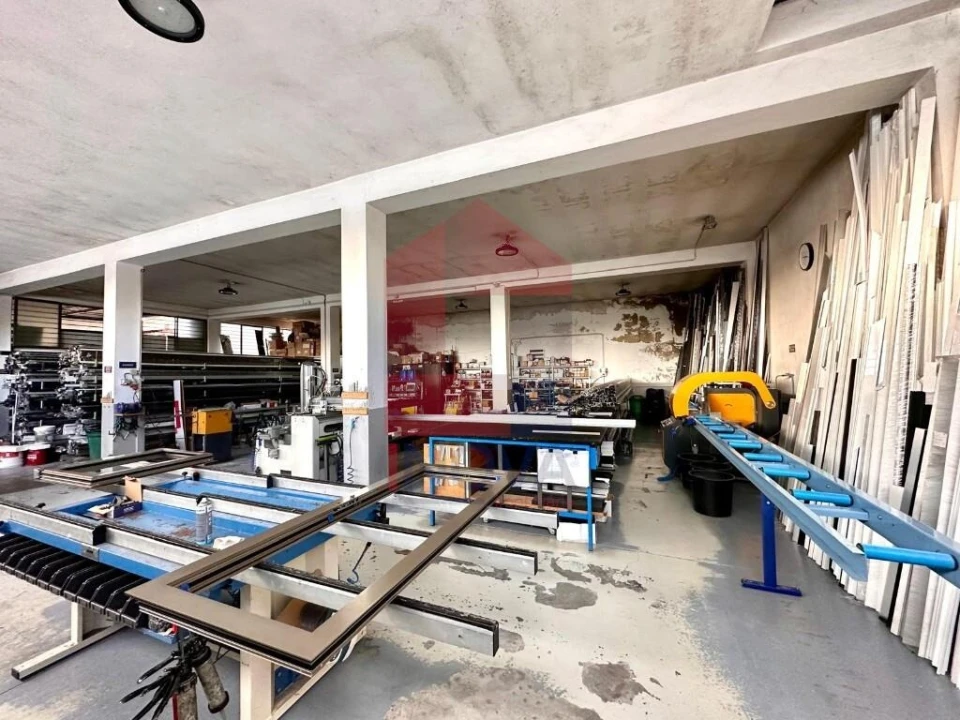 Armazém para Venda em Vila Verde e Barbudo Foto 18