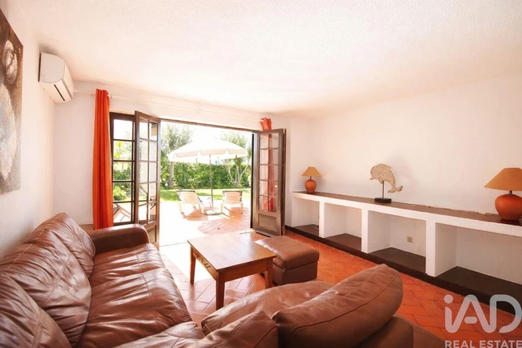 Apartamento T2 para Venda em Quarteira Foto 8