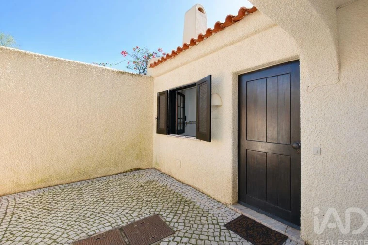 Apartamento T2 para Venda em Quarteira Foto 32