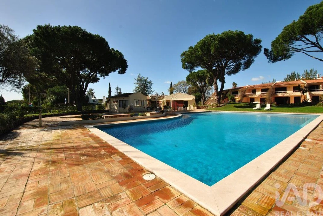 Apartamento T2 para Venda em Quarteira Foto 37