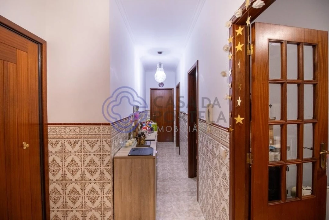 Apartamento T2 para Venda em Nogueira da Regedoura Foto 2