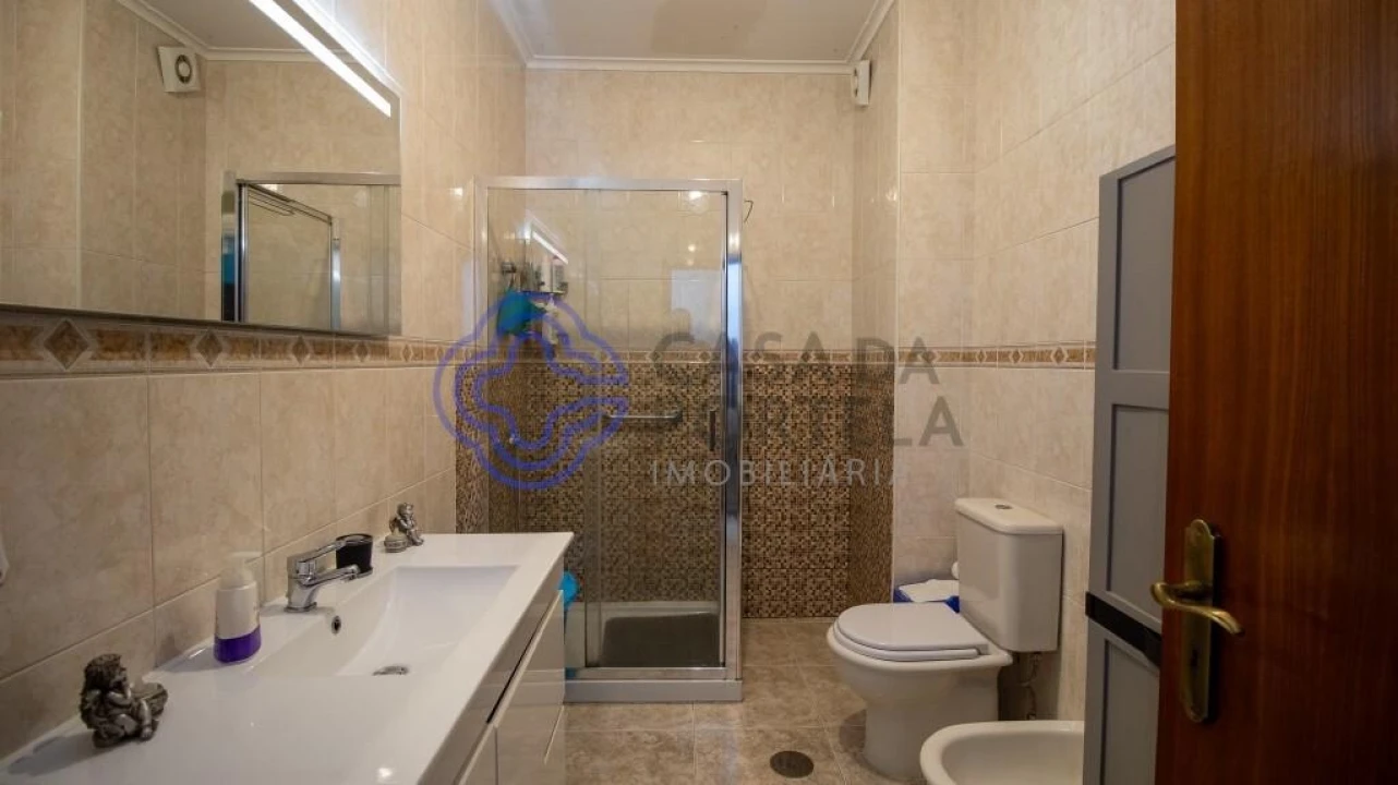 Apartamento T2 para Venda em Nogueira da Regedoura Foto 7