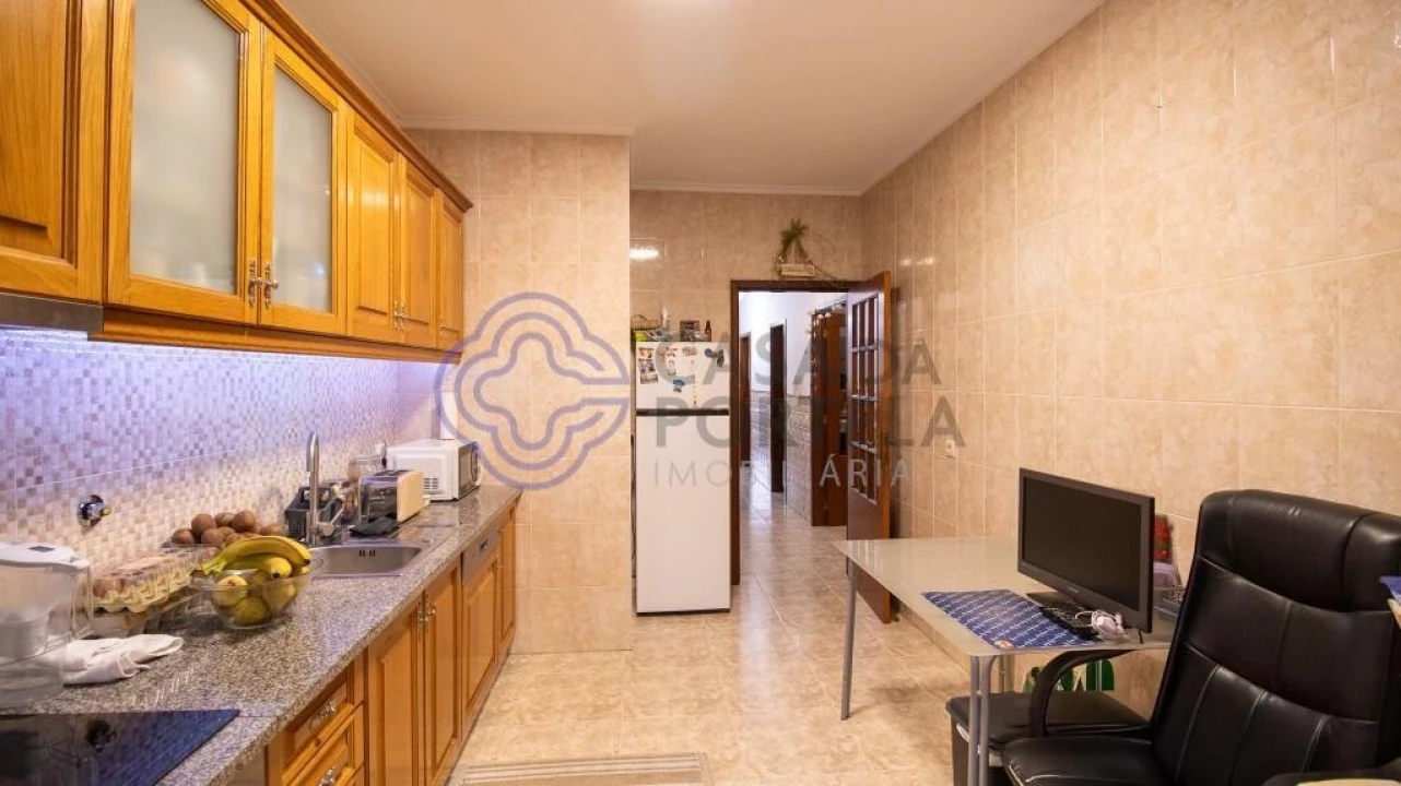 Apartamento T2 para Venda em Nogueira da Regedoura Foto 3