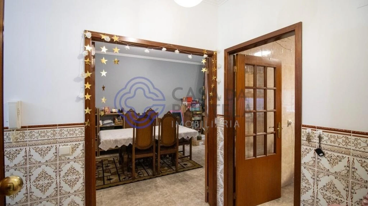 Apartamento T2 para Venda em Nogueira da Regedoura Foto 1