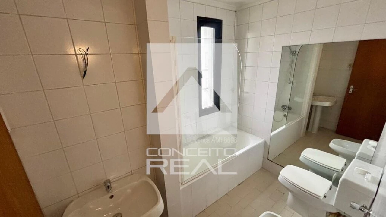 Apartamento T2 para Venda em Aldoar, Foz do Douro e Nevogilde Foto 15