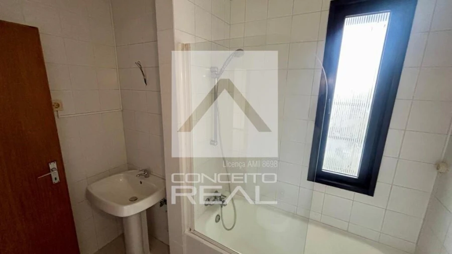Apartamento T2 para Venda em Aldoar, Foz do Douro e Nevogilde Foto 16